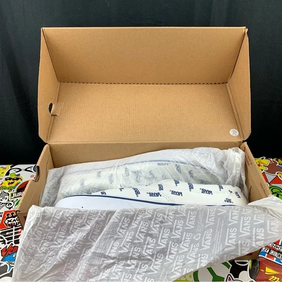 Vans Era White + Blue Logo Men's Various Sizes - Picture 12 of 13